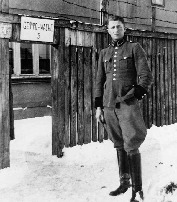 entrance post 5 lodz ghetto