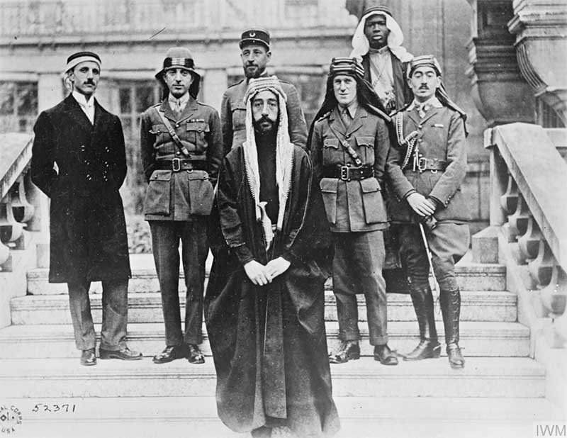 feisal with delegation paris peace conference 1919