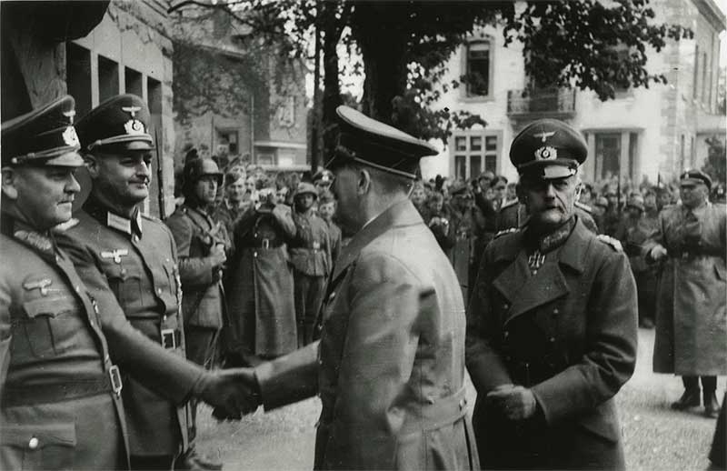 adolf hitler with generalfeldmarschall gerd von rundstedt belgium 1940