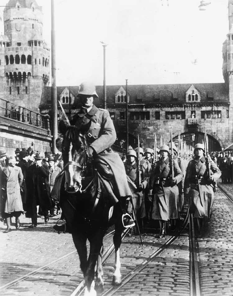 german troops rhineland 1936