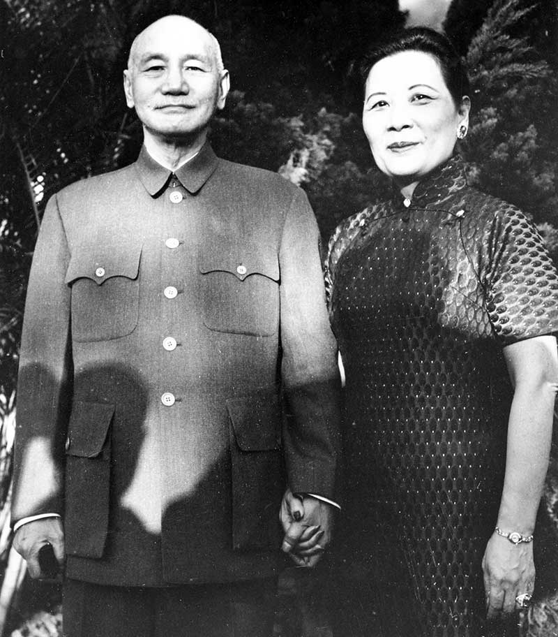 chiang kai-shek and soong mei-ling 1962